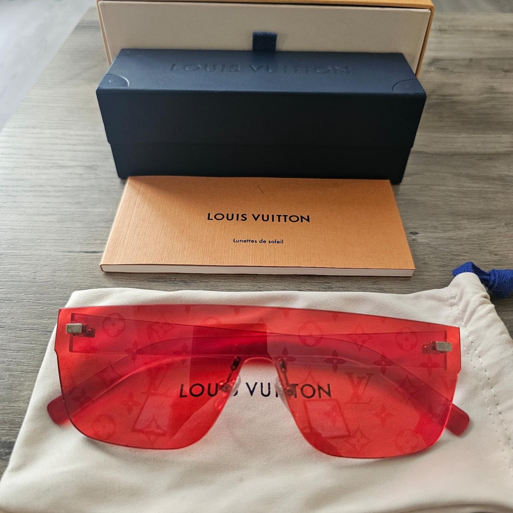 LOUIS VUITTON City Mask Sunglasses - Coquelicot Red Model Z0092U - NEW!